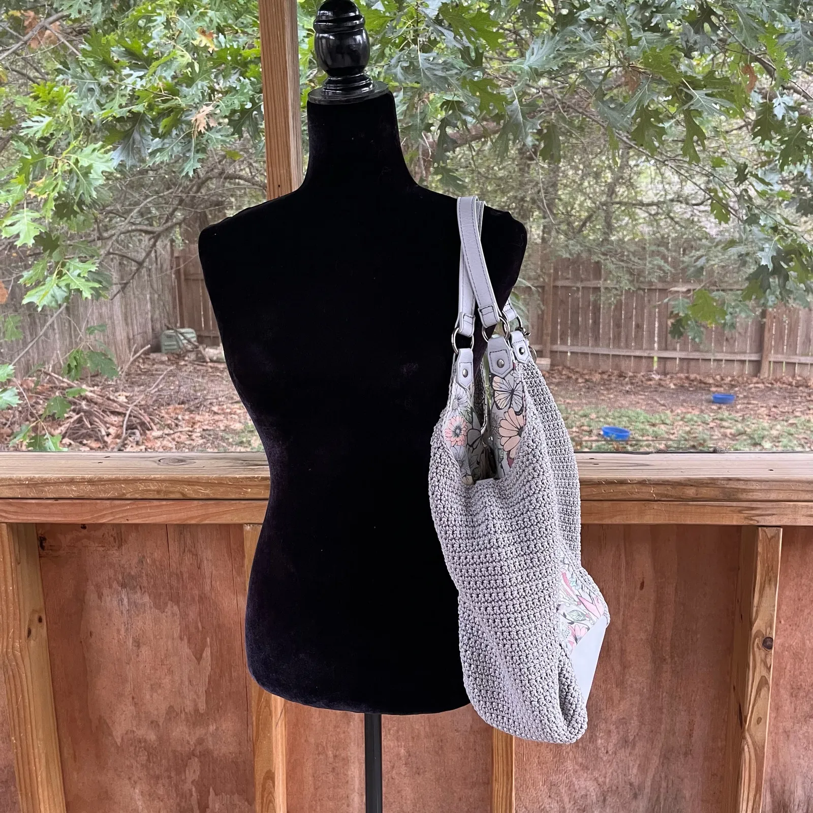 Sakroots Roma Shopper Bag Light Grey Large Floral Print - Image 11