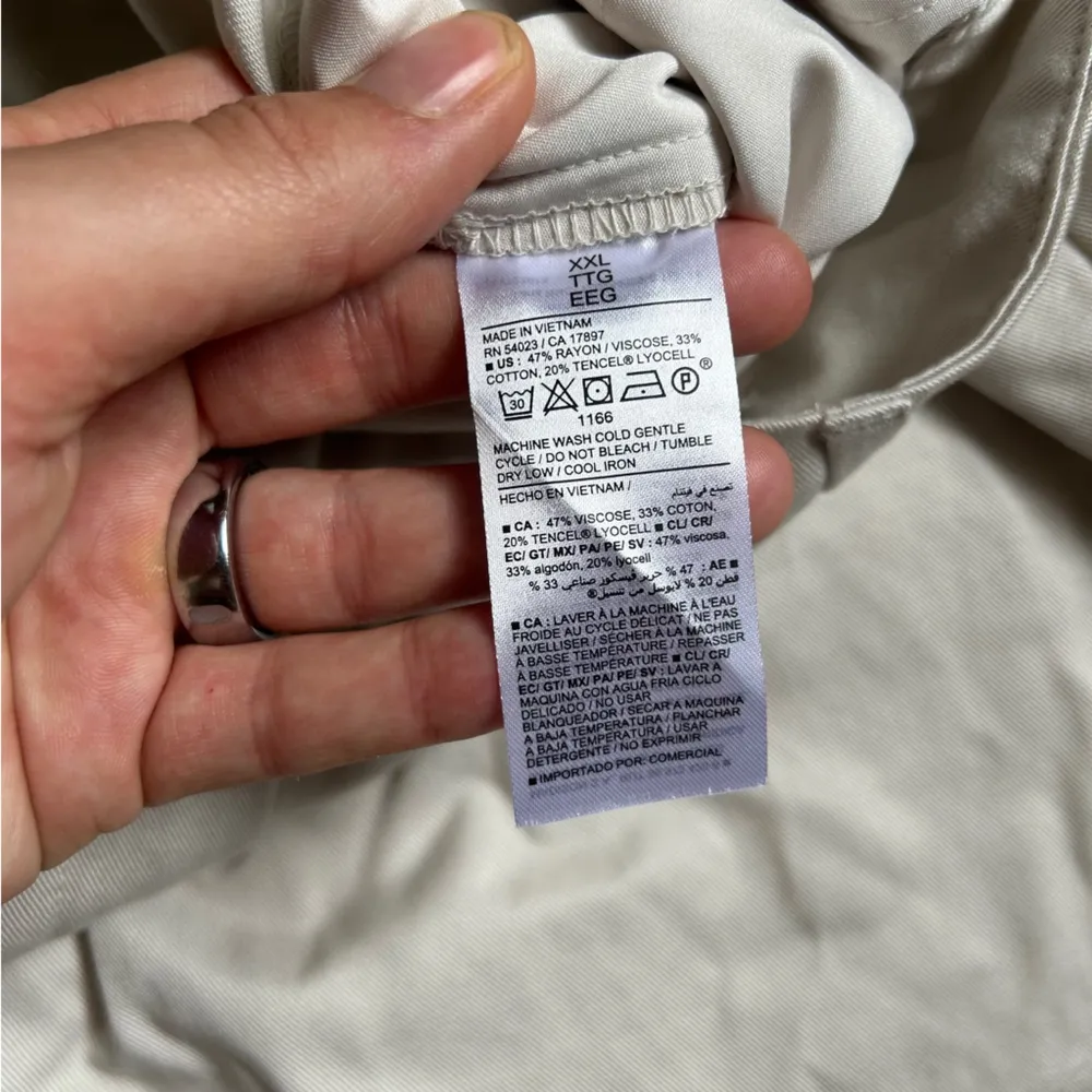 NWT Old Navy Women's Beige Khaki Extra High Rise Shorts Neutral Casual XXL - Image 4