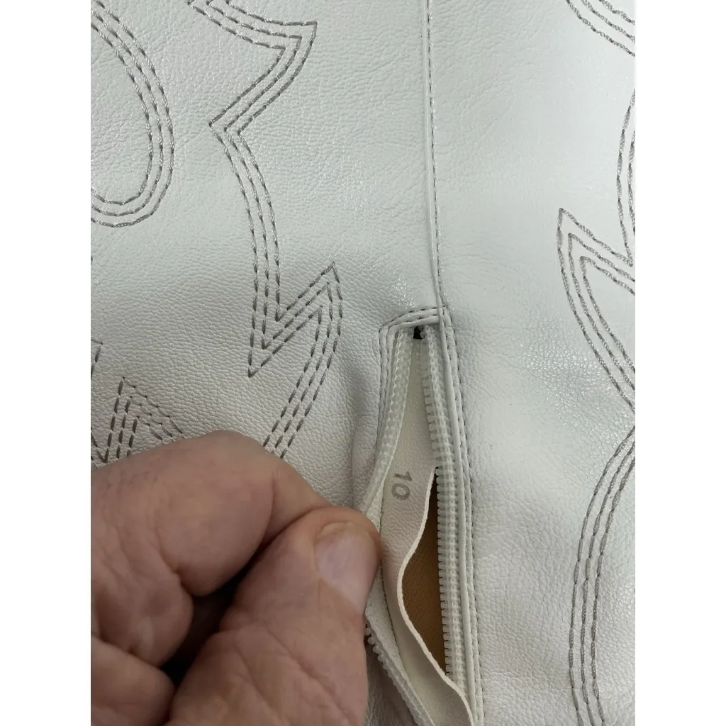 Womans Excellent Condition Pullon Knee High Western Boots 10 White Block Heel - Image 7
