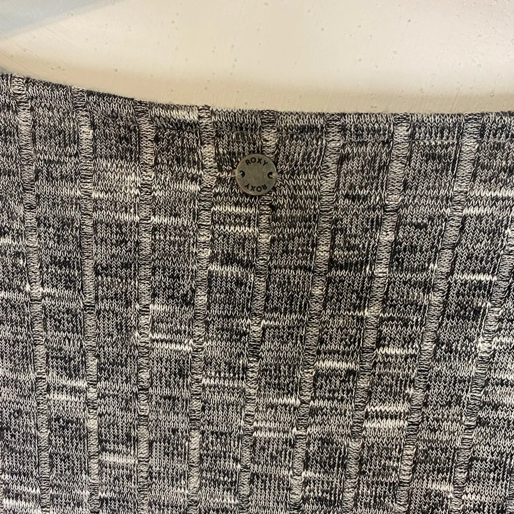 Roxy  wrap around long sleeve top - Image 4