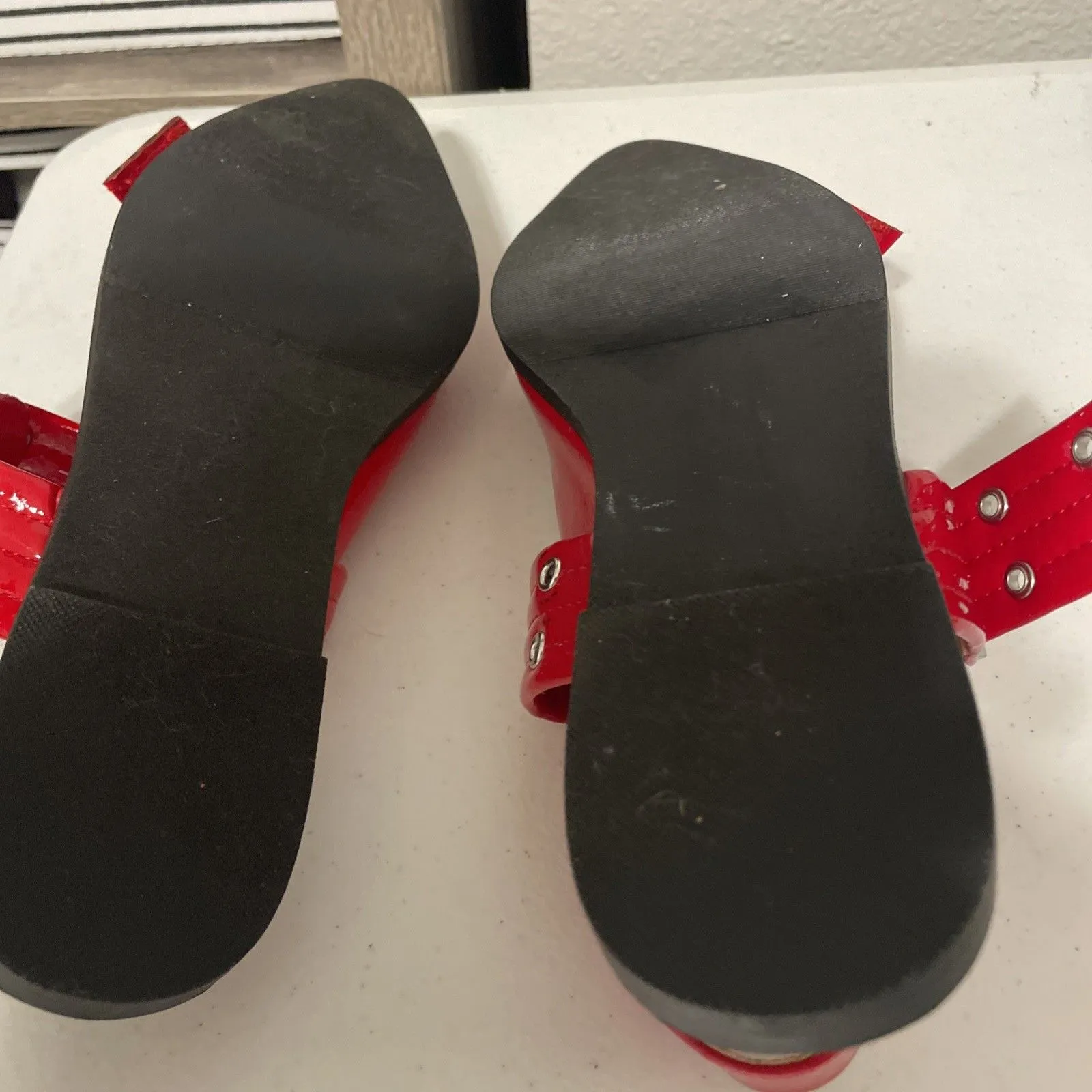 New STEVE MADDEN Vardan Patent Double Leather Red Buckle Flats Size 8 Slingback - Image 9