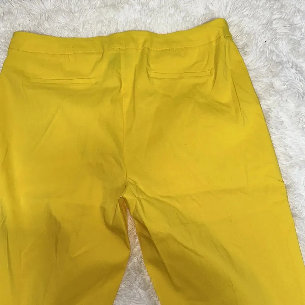 NWOT Zac & Rachel Bright Yellow Capris with Crochet Trim on Bottom Size 16P - Image 4
