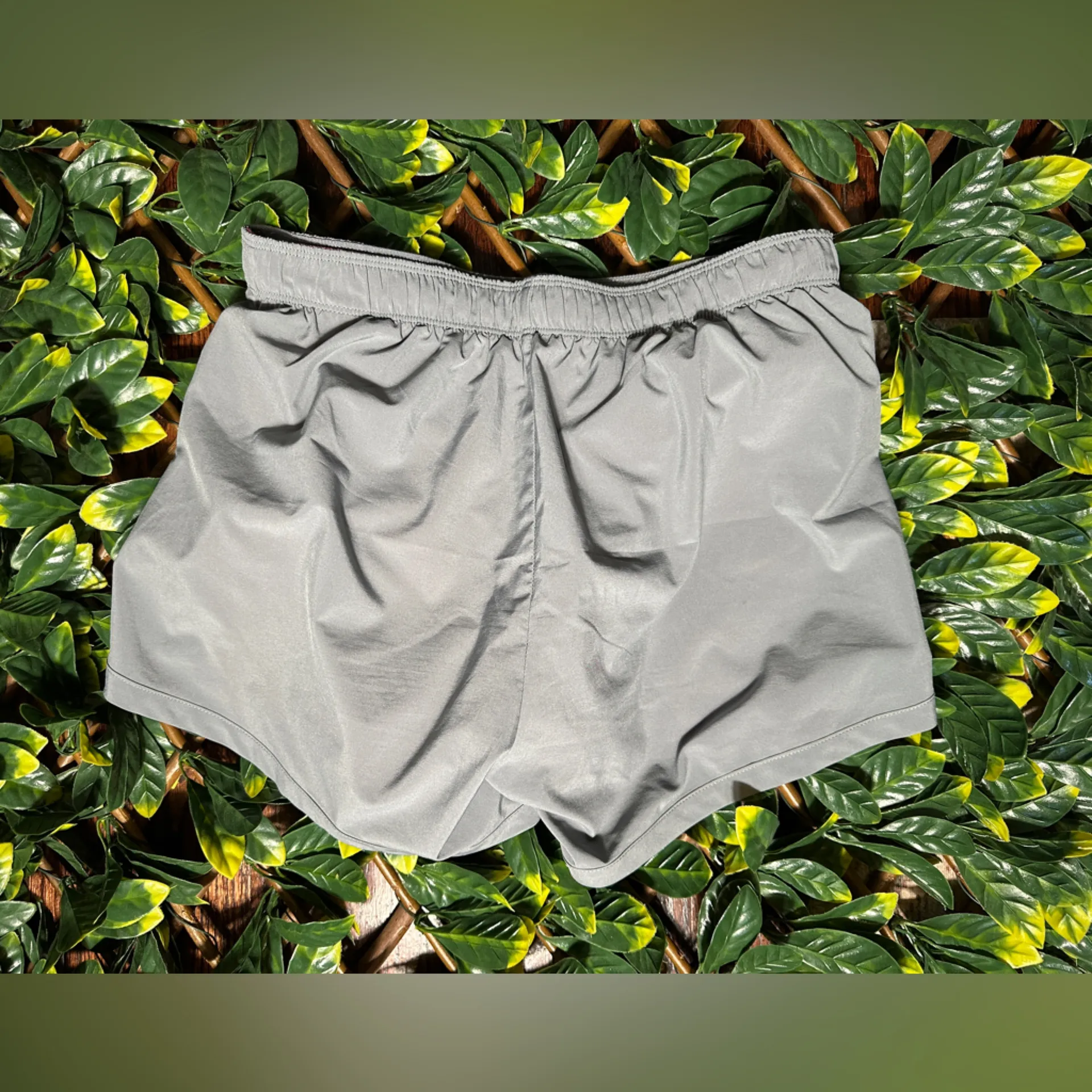 Nike  Dri Fit Gray Workout Shorts Size Medium - Image 6