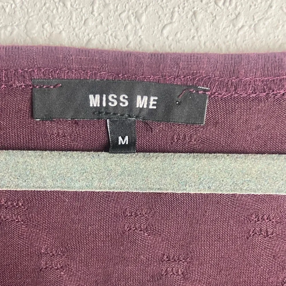 Miss Me Size Medium Oversized Knit Top Longsleeve Burgundy Elevated Basic Ribbed - Image 5