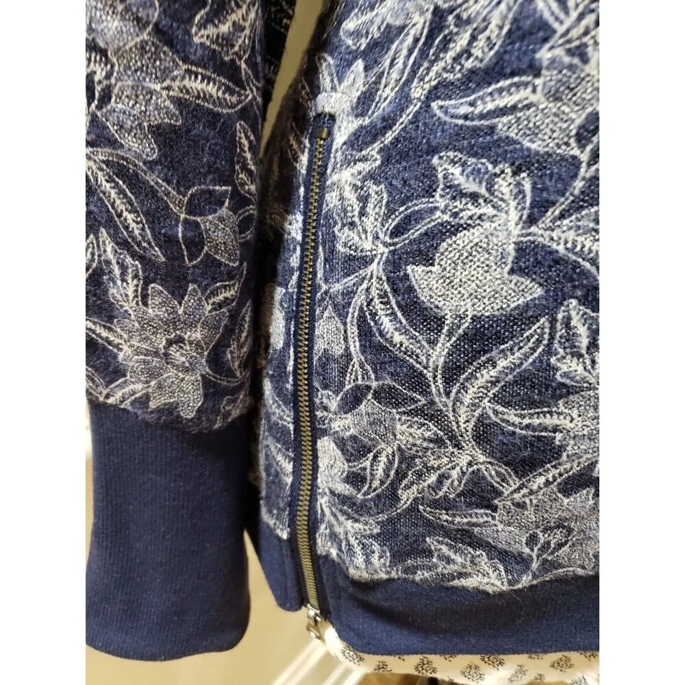 Max Jeans Women's Blue Floral Rayon Crew Neck Long Sleeve Sweater Size X-Small - Image 5