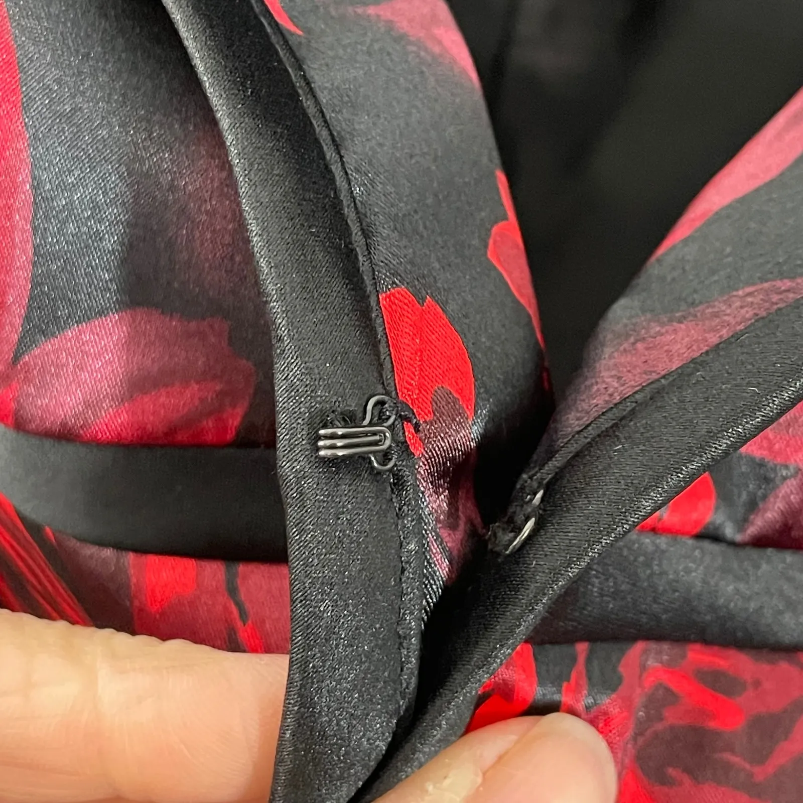 Alex Evenings Black Red Rose Floral Print Jacket Camisole Set Women's XL - Image 8