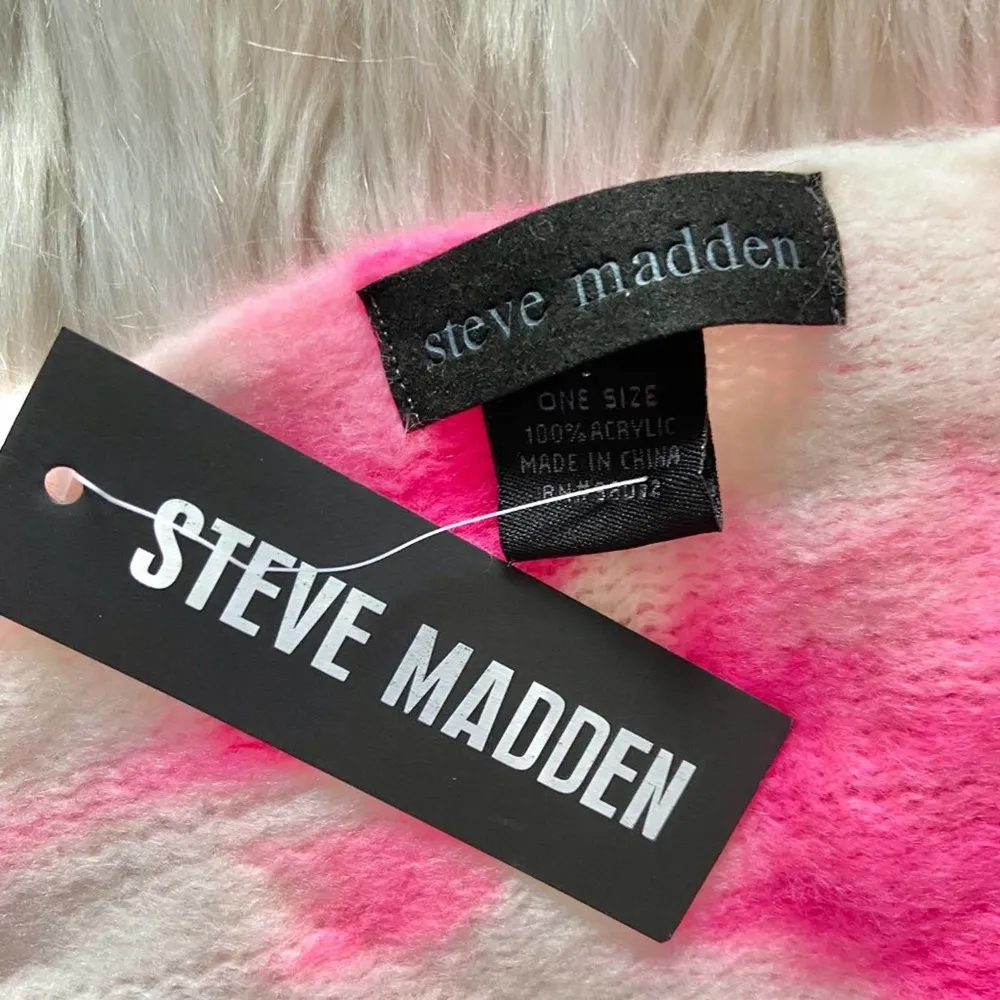 Steve Madden  Pink White Tie Dye Blanket Scarf - Image 4