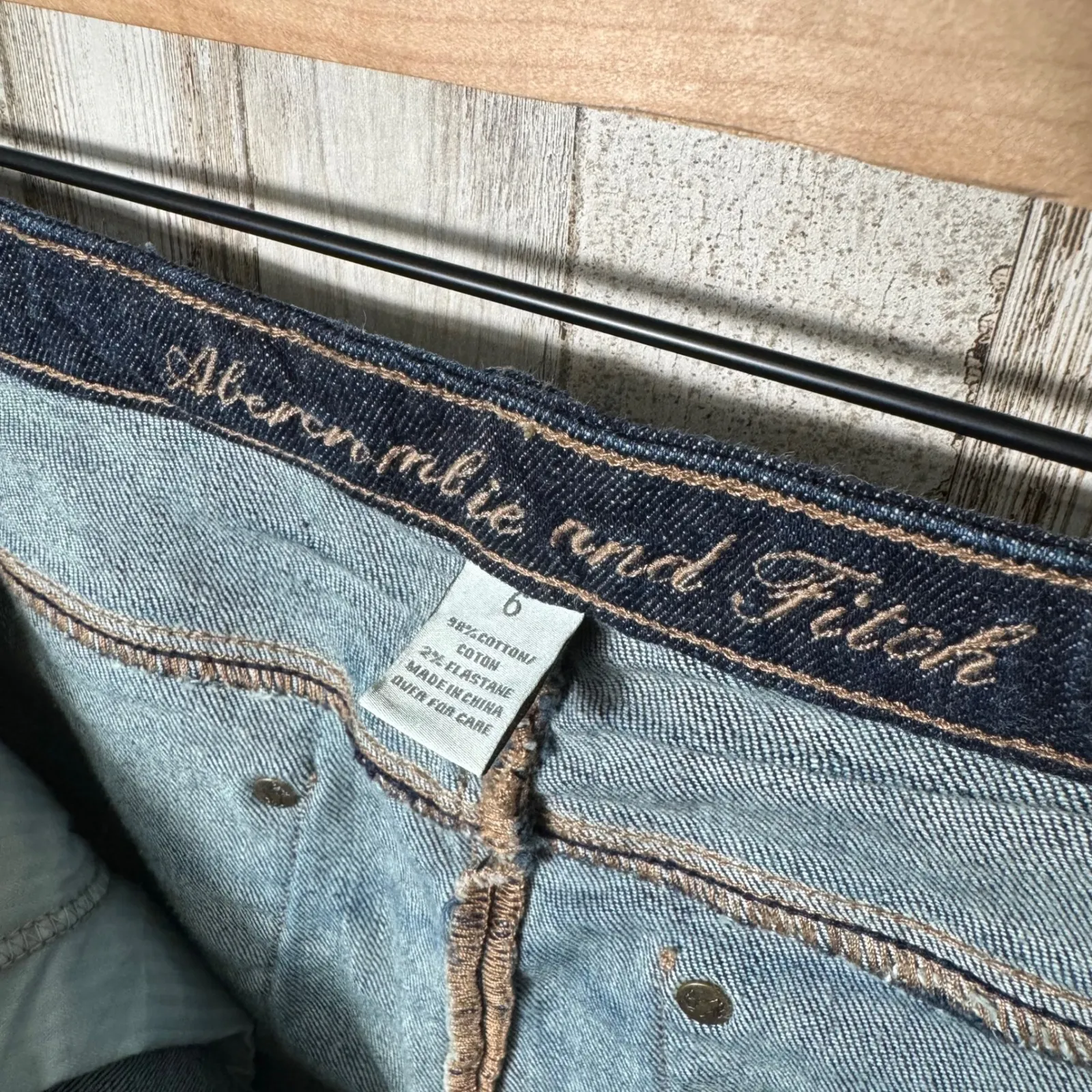 Abercrombie & Fitch Denim Dark Wash Mini Micro Skirt Womens Size 6 - Image 5