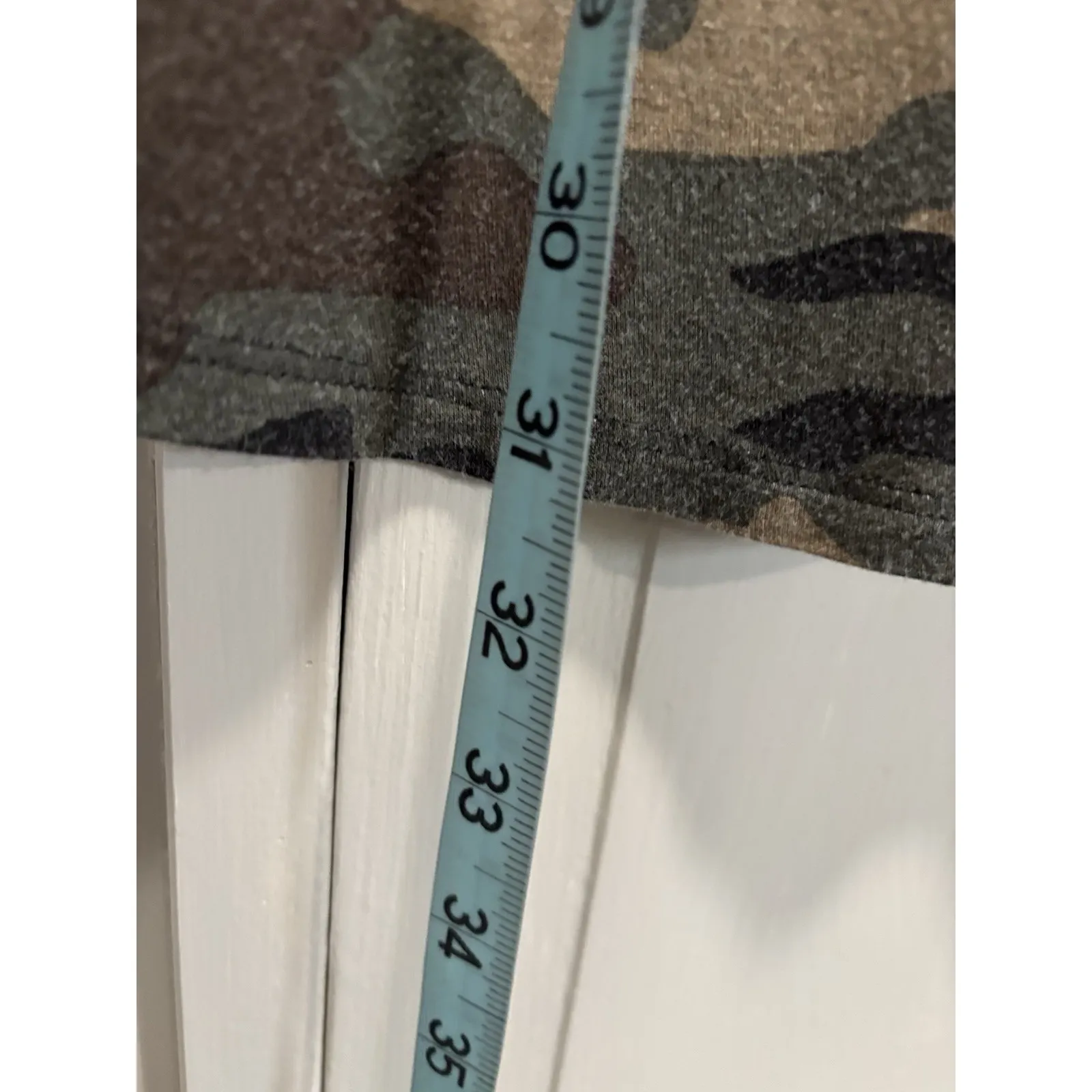 Zenana Green Camo Long Sleeve Tunic Top Size‎ Medium V Neck Soft Relaxed - Image 3