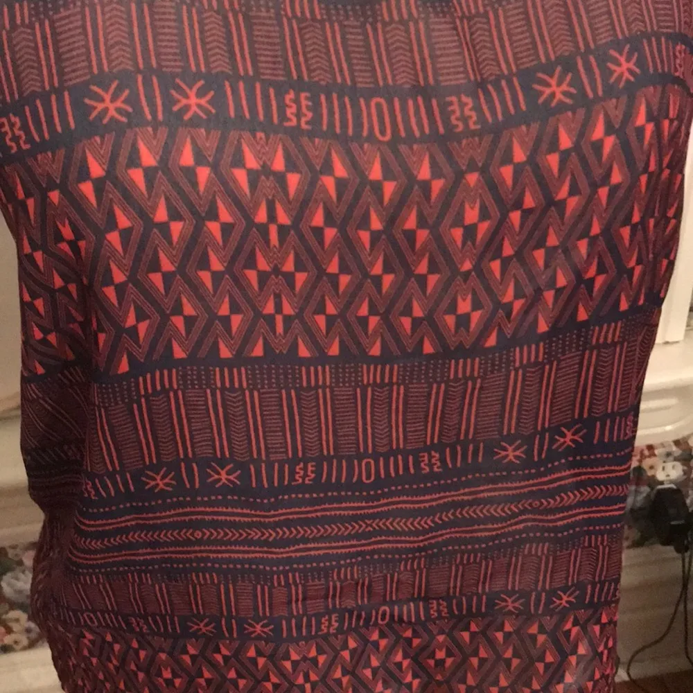 EUC Size Small Tank Top A1 - Image 2