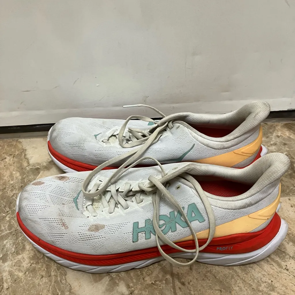 Hoka Mach 4 running shoes White Size 11.5 - Image 3