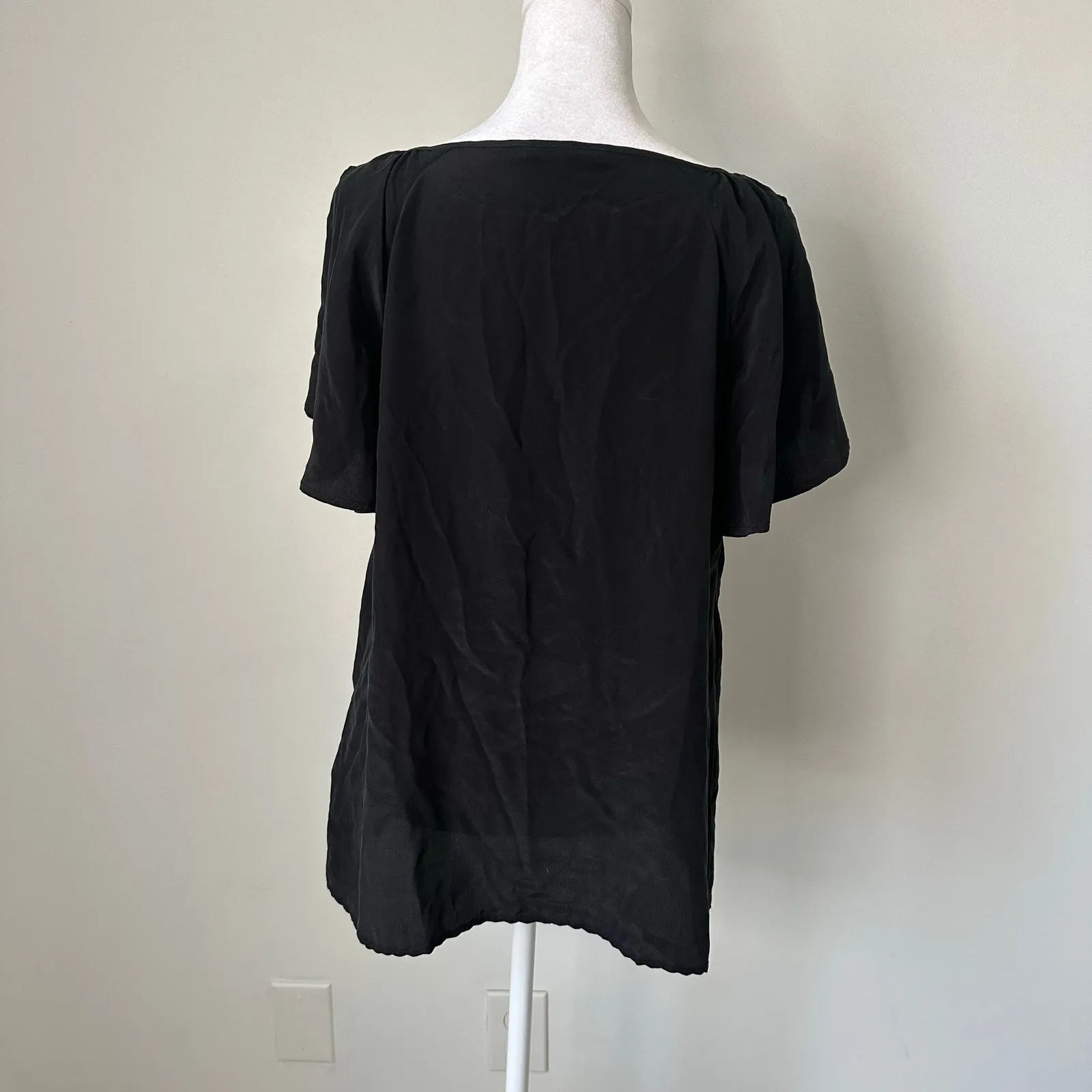 Nanette Lepore black embroidered silk top size L - Image 4