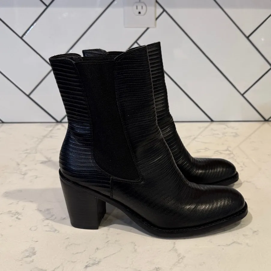 Matisse Mesmerize black textured leather pull - Image 5