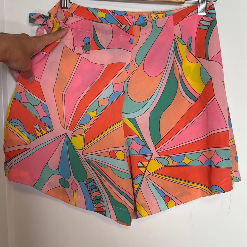 Olivaceous  Colorful Geometric Wrap Skort‎ - Medium - Image 3
