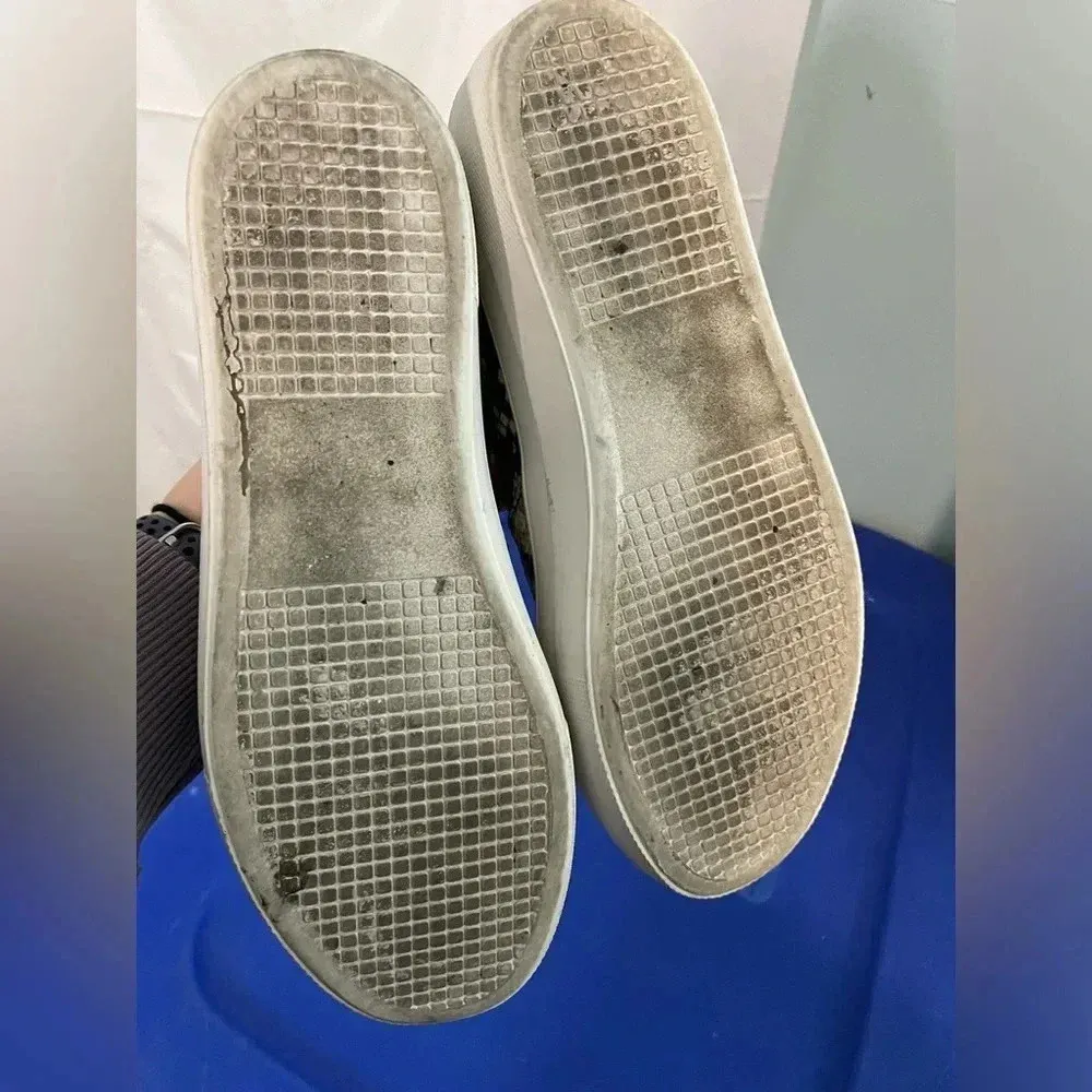 Steve Madden Snakeskin Platform Slip Ons‎ size 7 - Image 3