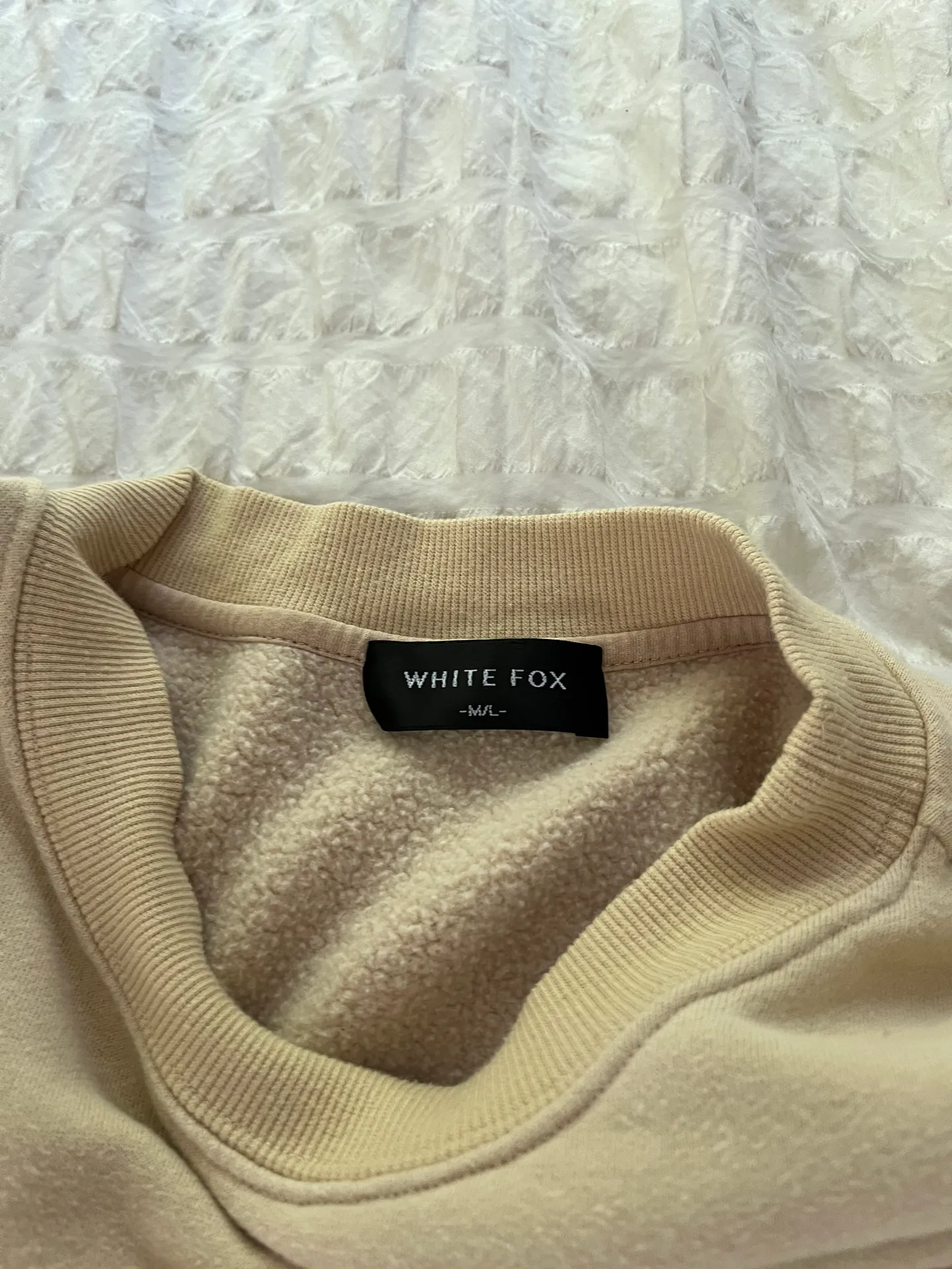 White Fox Boutique Sweatshirt - Image 12