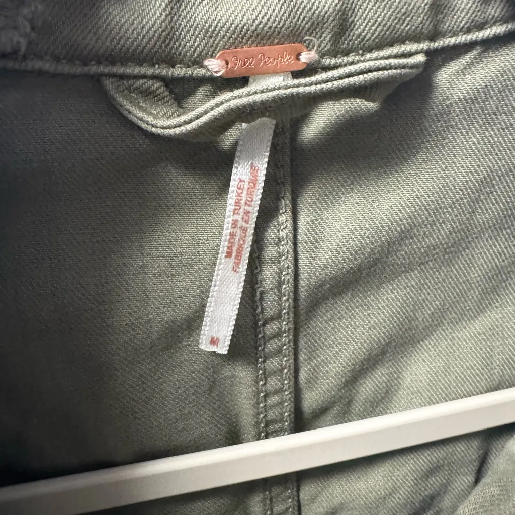 Free People Moonchild Denim Shirt Jacket in Olive Excellent Condition. - Image 9