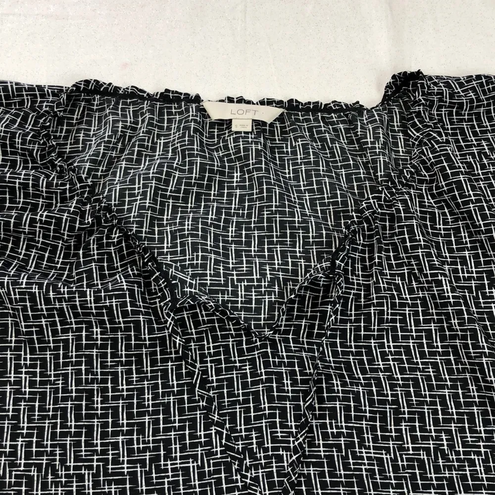 LOFT Black and White Pattern Blouse S Oversized - Image 2