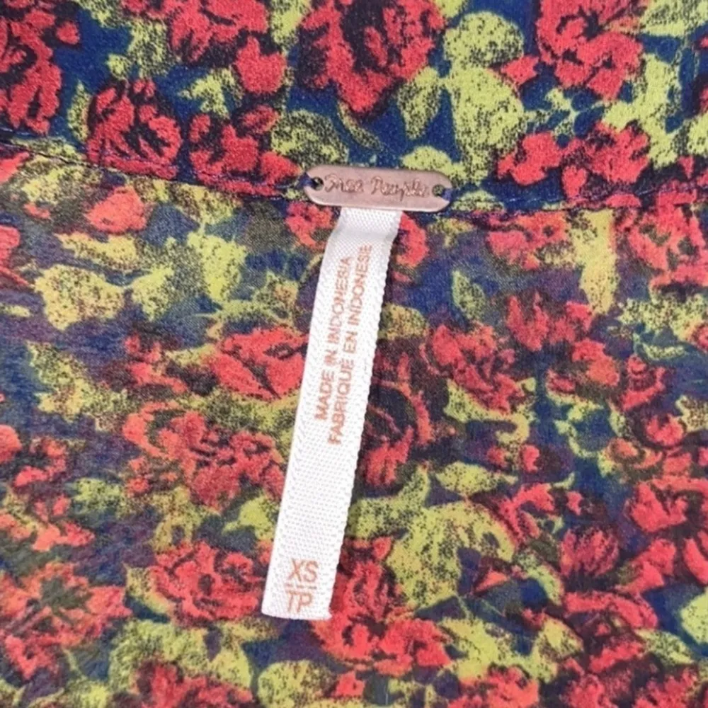 Free People shirt roll tan sleeve button down slight hi low semi sheer floral XS - Image 2