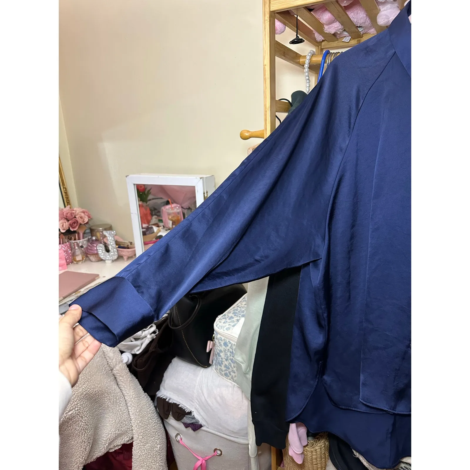 Aritzia Wilfred Relaxed Button Up Shirt Navy Blue Size Medium 79295 - Image 11