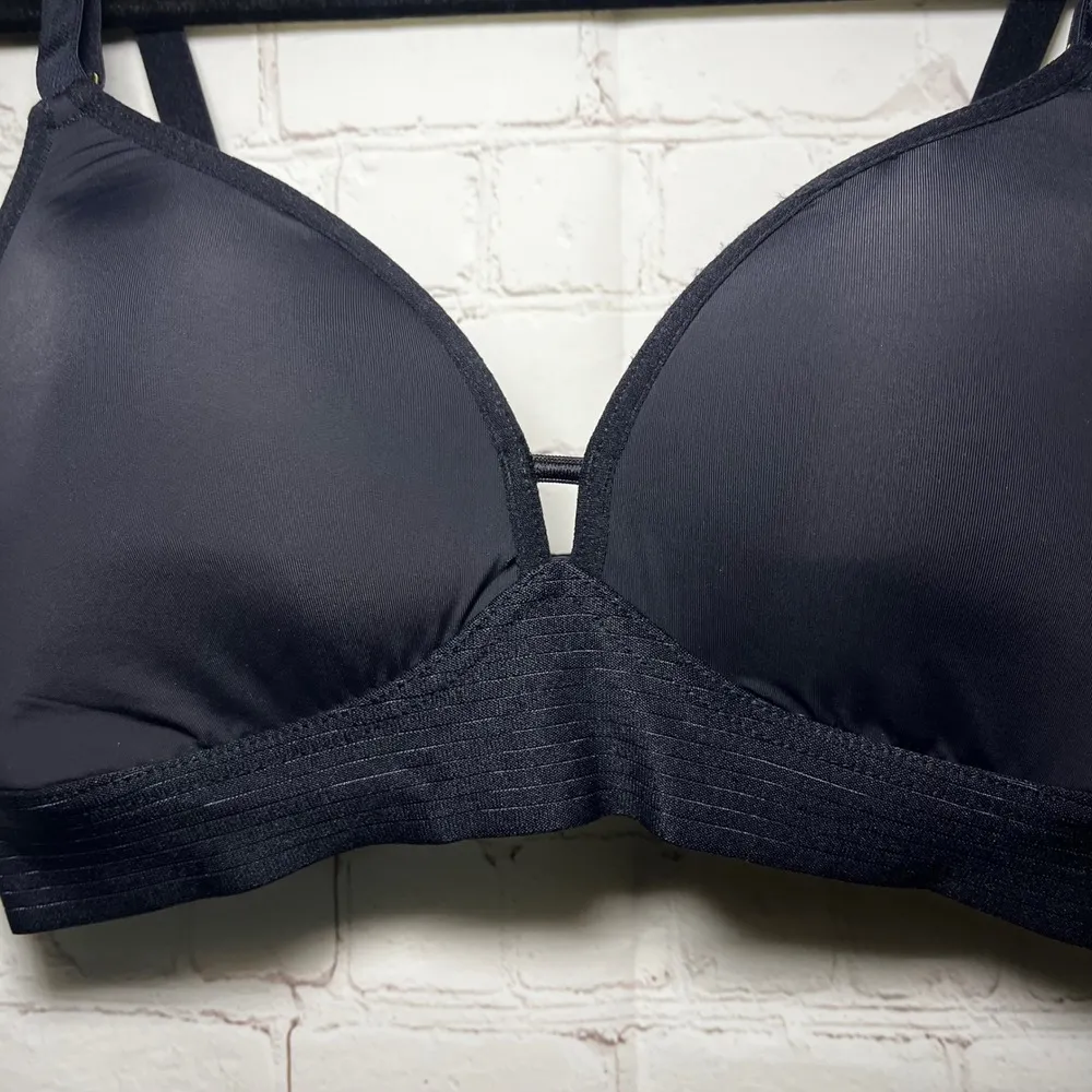 ✨Lively Black Bralette Wireless Lightly Lined Comfort Bra Size 34B - Image 2