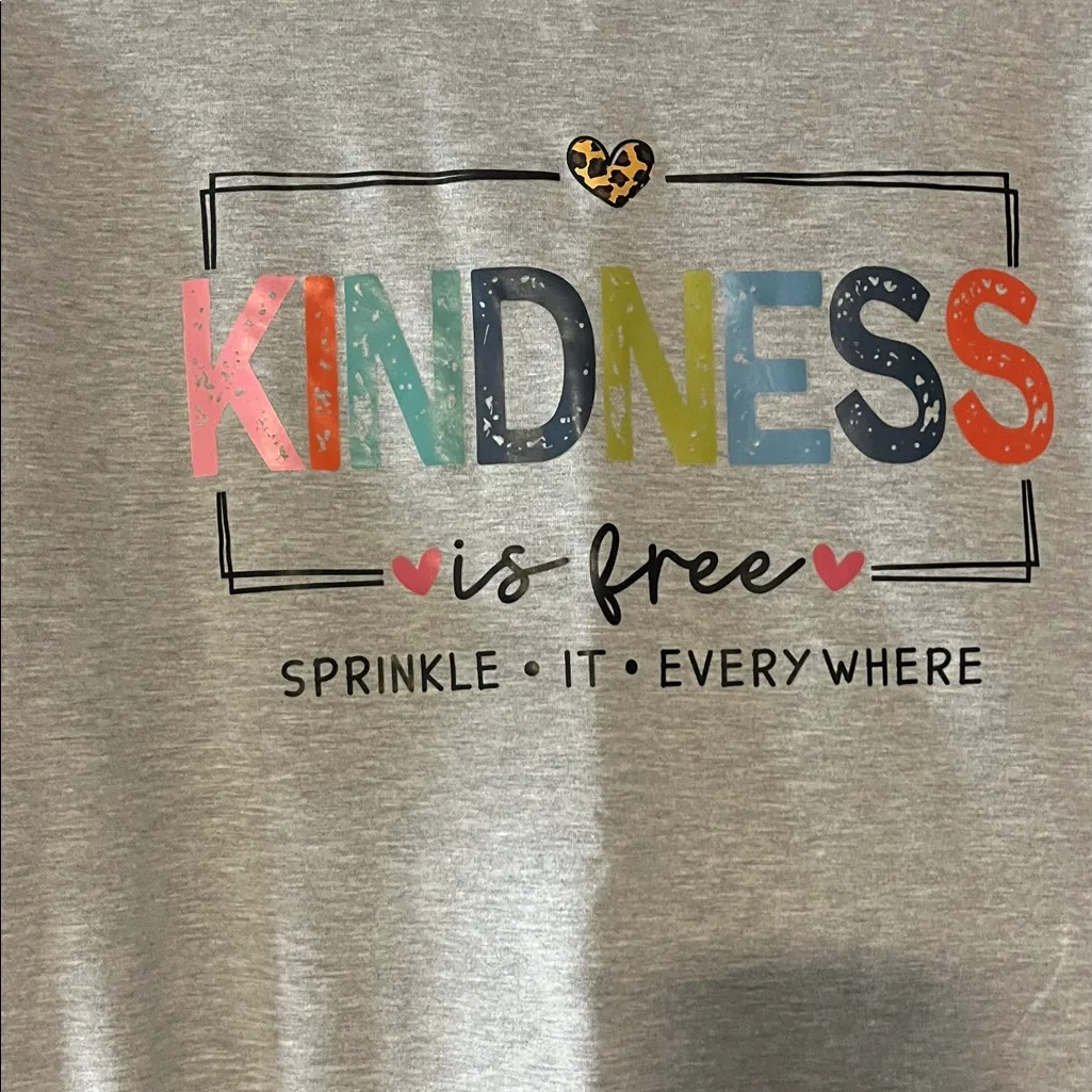 Women’s graphic long sleeve top - Image 2