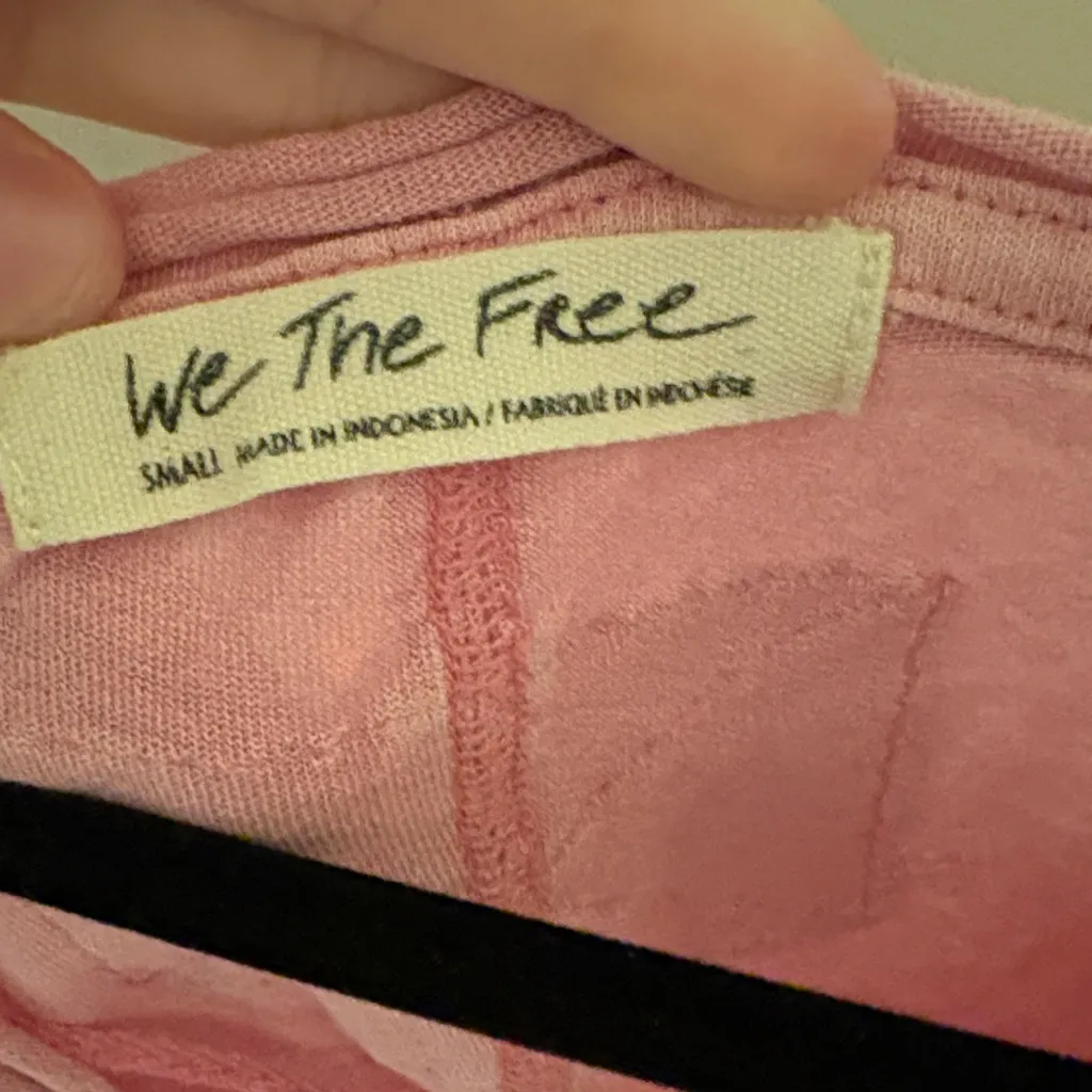 Free People Pink Short Sleeve V-Neck Top - Image 3