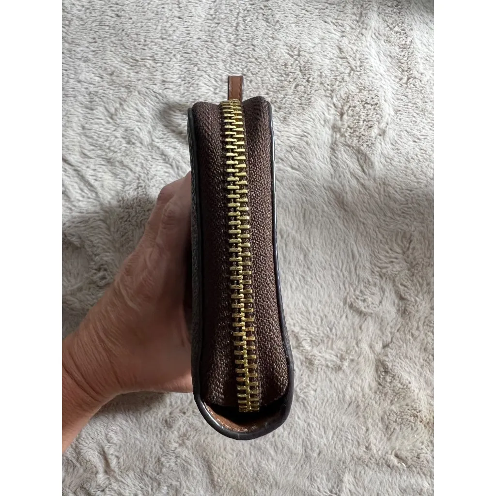 Michael Kors Jet Set Logo Brown & Gold Zip-Around Wristlet Wallet For Women - Image 9