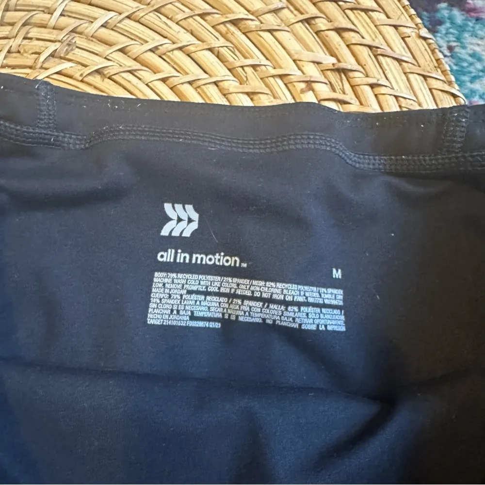 All In Motion Bike Shorts Womens Medium Black Compression Athletic - Image 2