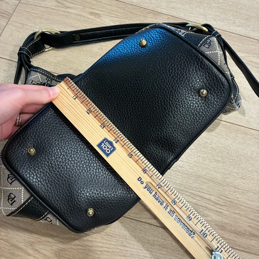 Vintage Dooney & Bourke Signature Logo Bucket Hobo Shoulder Bag - Image 4