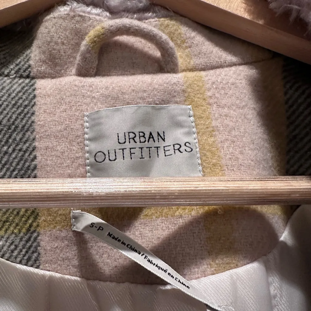 Urban Outfitters Green‎ Yellow Cream Plaid Sherpa Collar Trucker Jacket Sz Small - Image 4