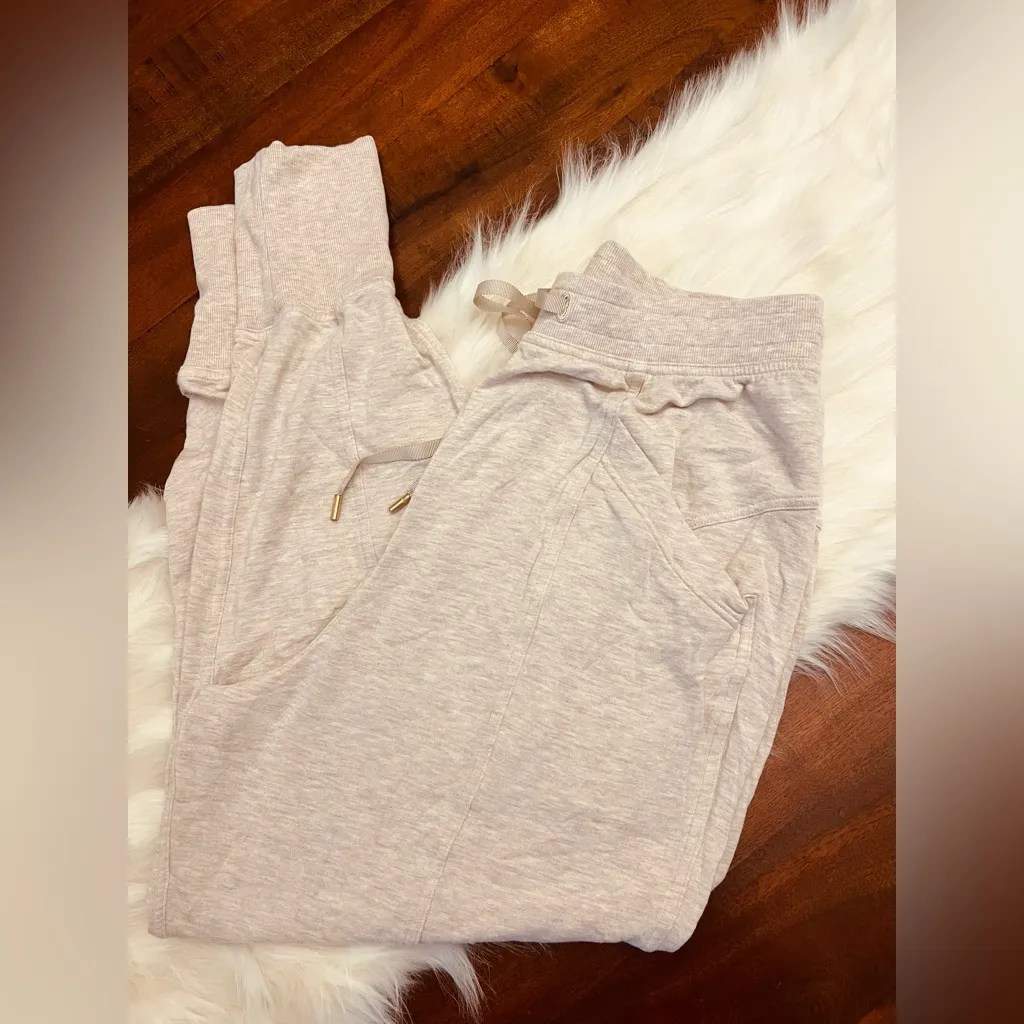 Lululemon Still Chill Joggers Heather Cashew Size 6 French Terry - Image 3