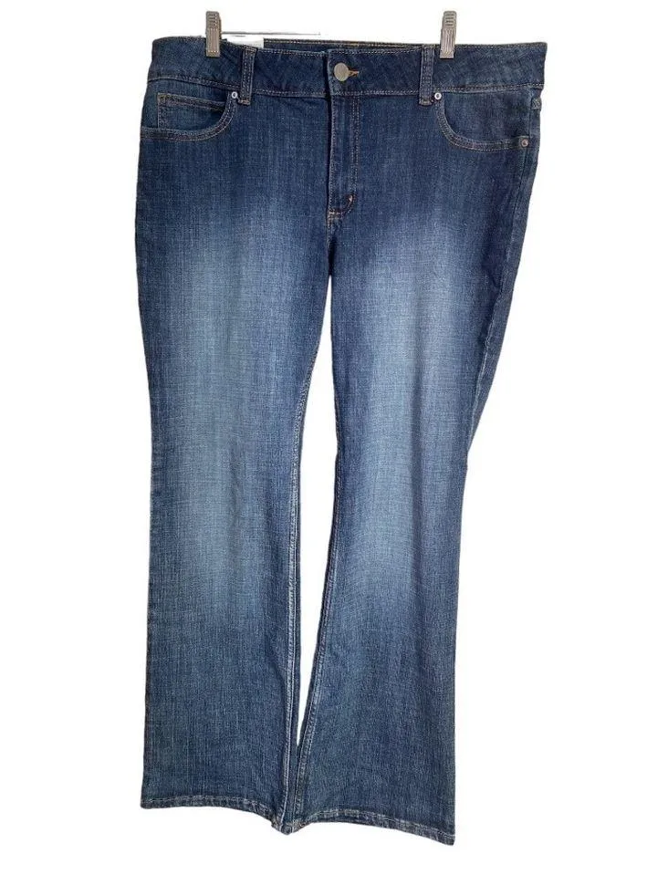 Women's Wrangler Mid Rise Boot Cut Denim Jean 17 x 32 NEW NWT - Image 8