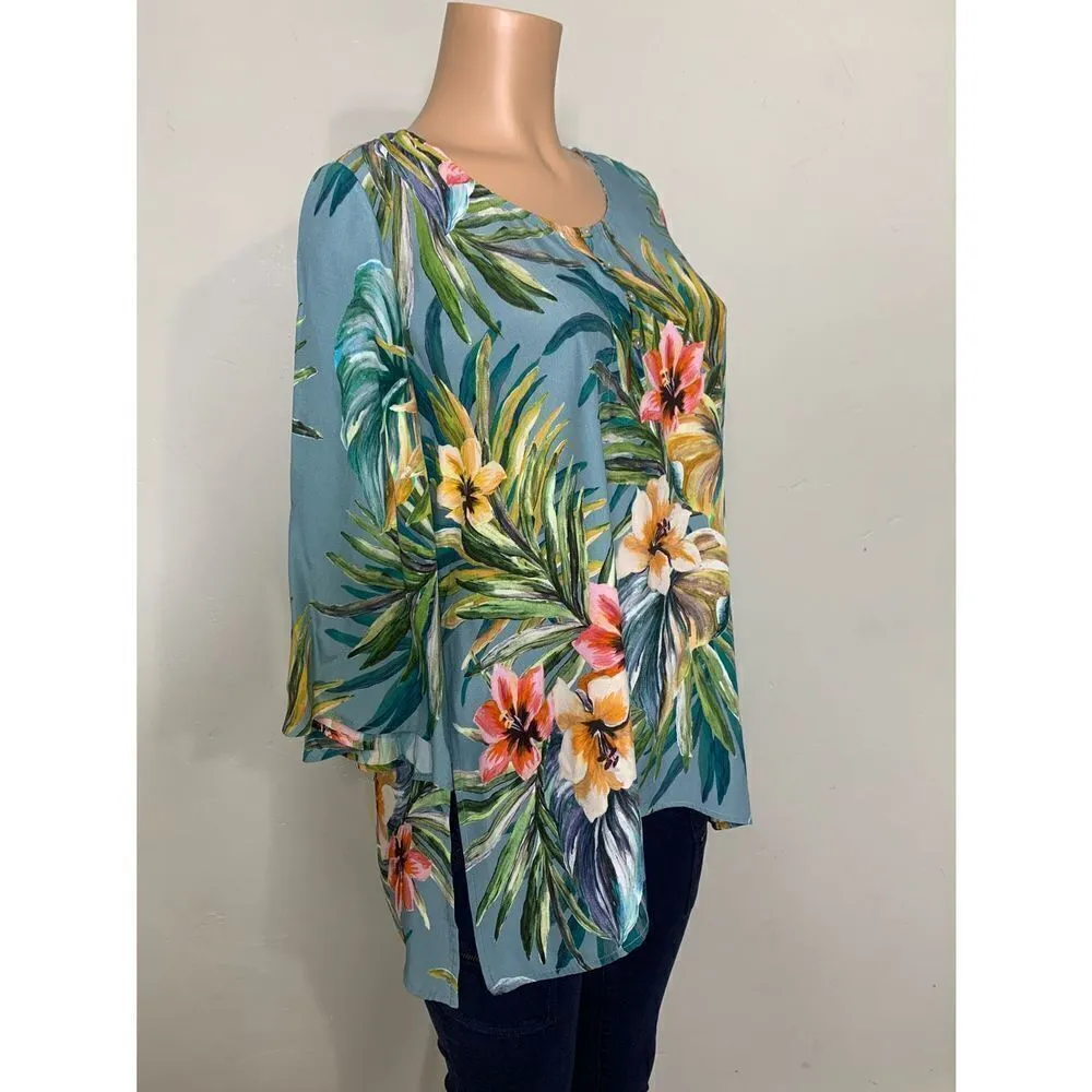 New. Karen Kane tropical print bell sleeve top. Runs big. 4-8 - Image 4