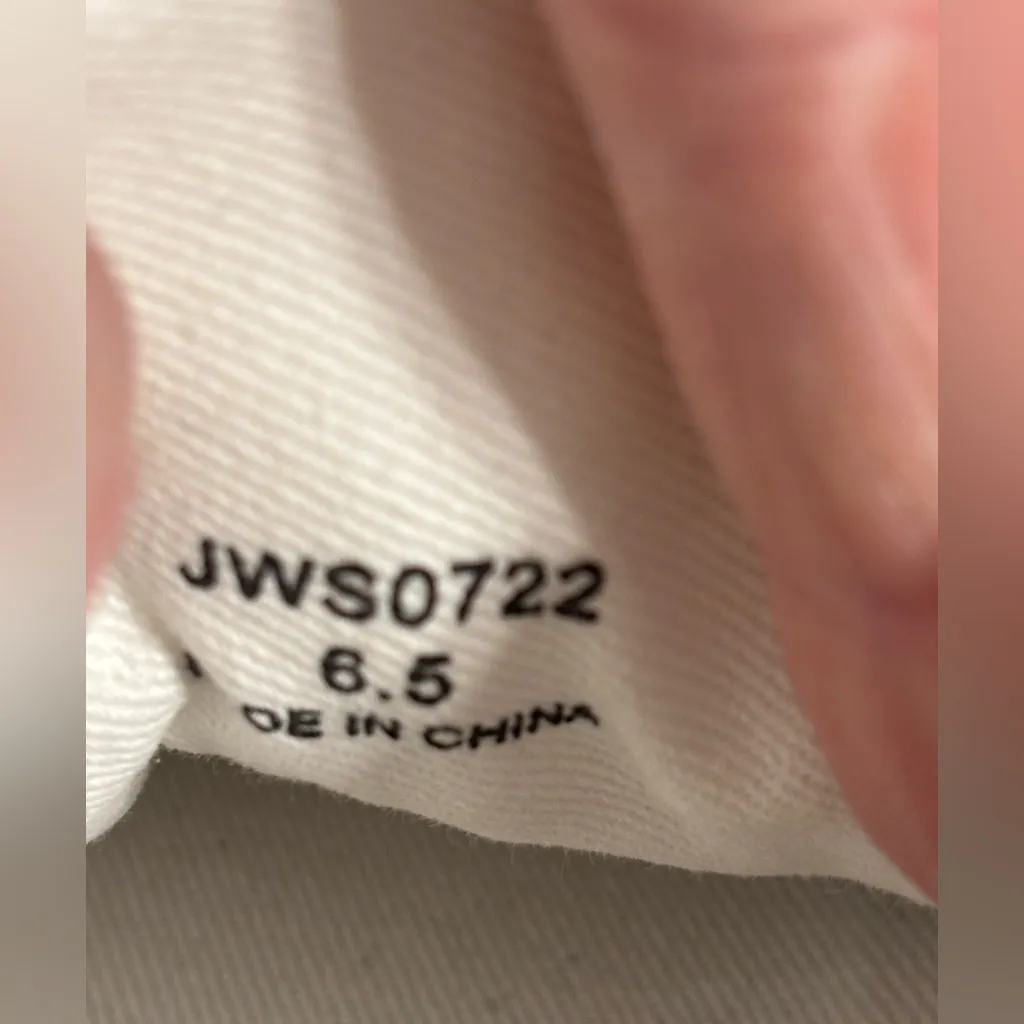 Johnny Was Dreamer Sneaker Size 6.5 Floral Patterned Women's Sneakers - Image 8