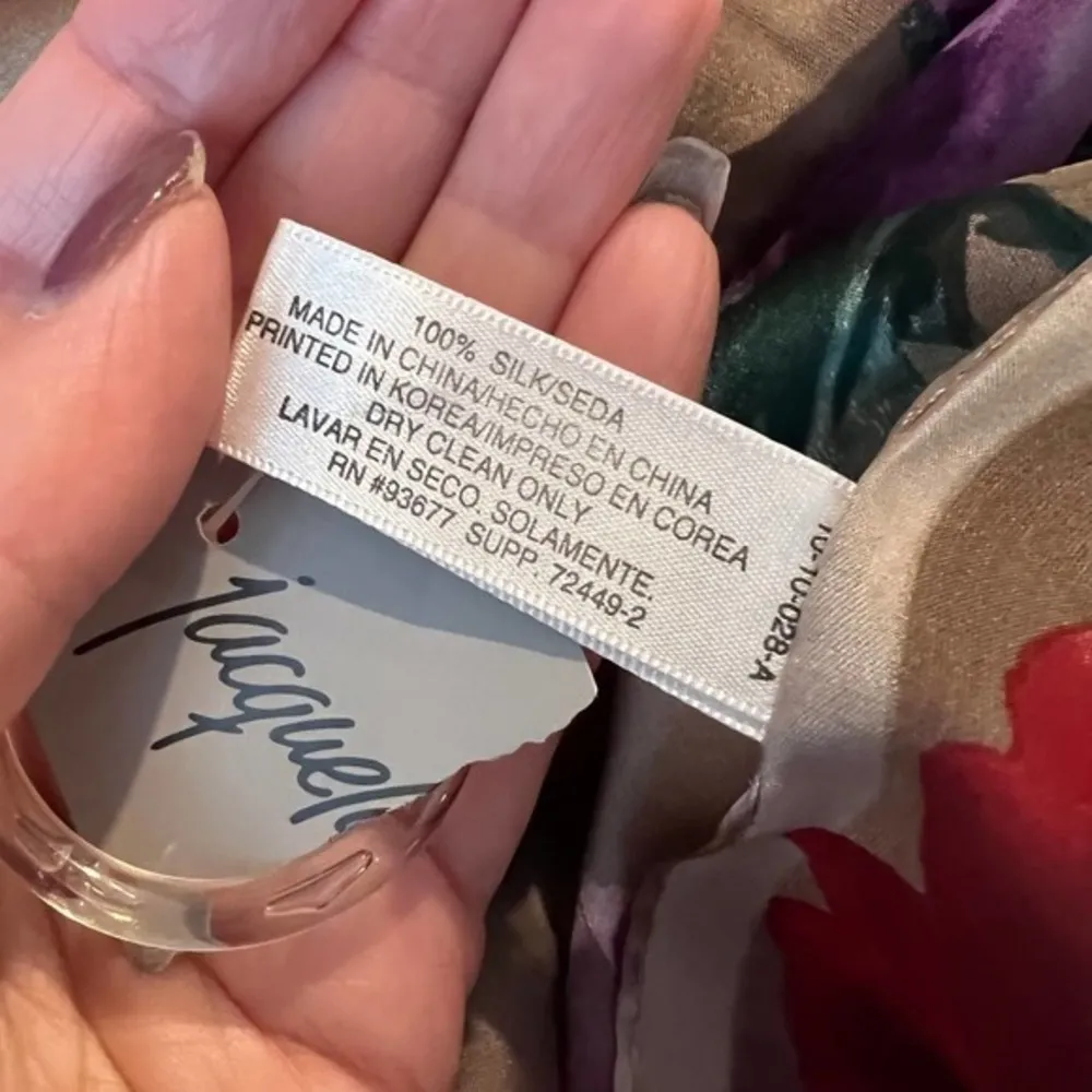 NWT Jacqueline Ferrar vintage 100% silk tan brown floral print scarf accessory - Image 4