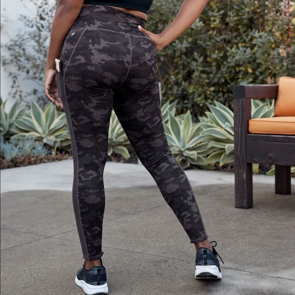 ✨ On-the-Go High-Waisted Mesh Sz XL Legging✨ - Image 4