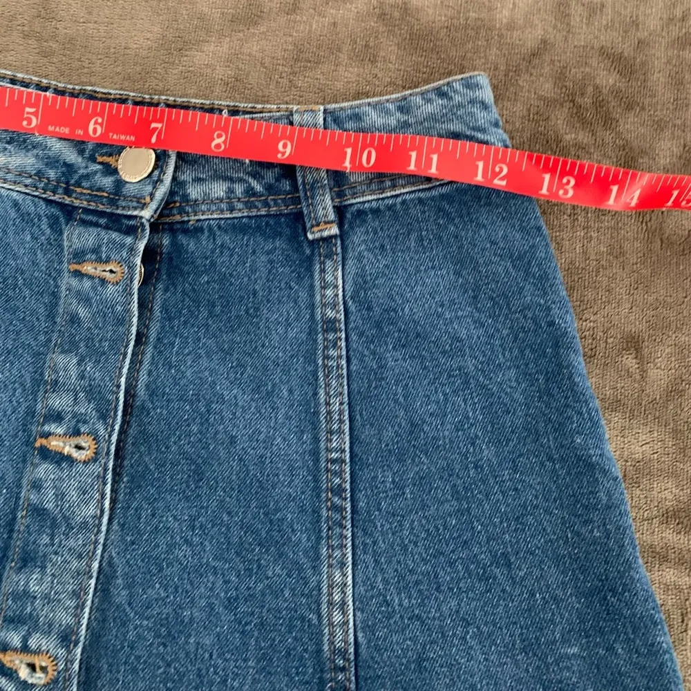 H&M Divided denim button front 90s style skirt size 2 - Image 3