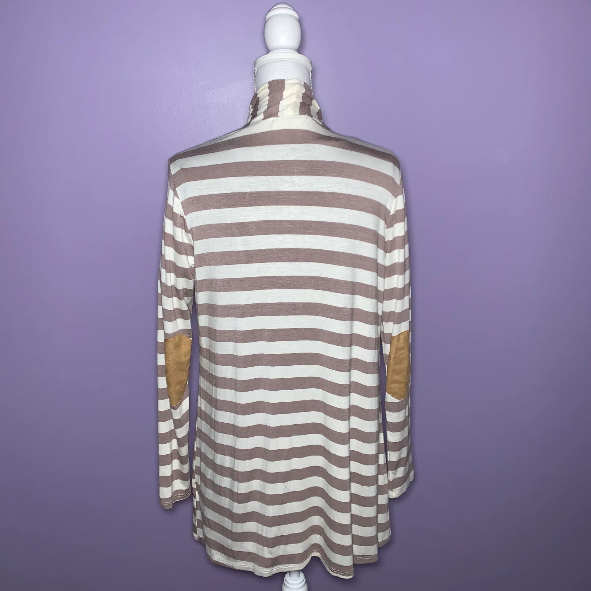Boutique Tan and Cream Striped Cardigan - Image 6