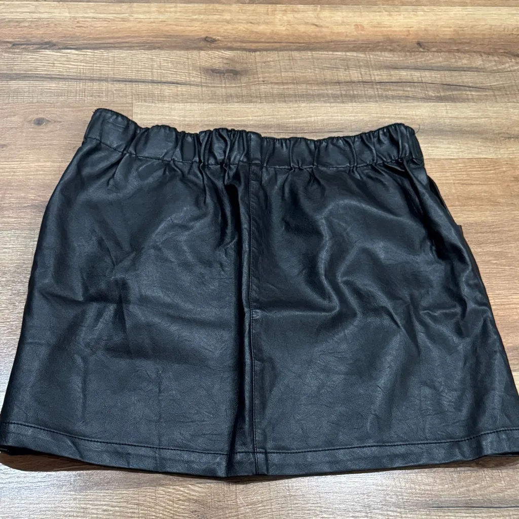Wild Fable Black Mini Skirt - Image 4