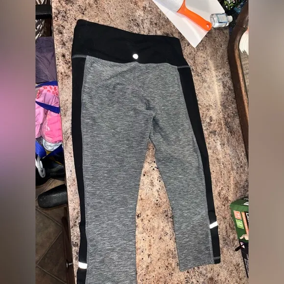 Marika sport capri leggings size small - Image 2