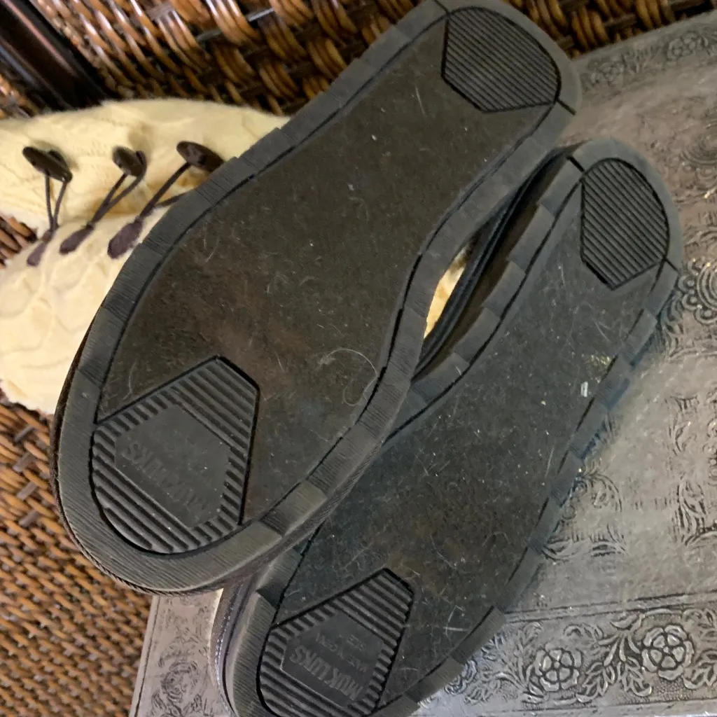 Muk Luks Cream Knit Faux - Image 3