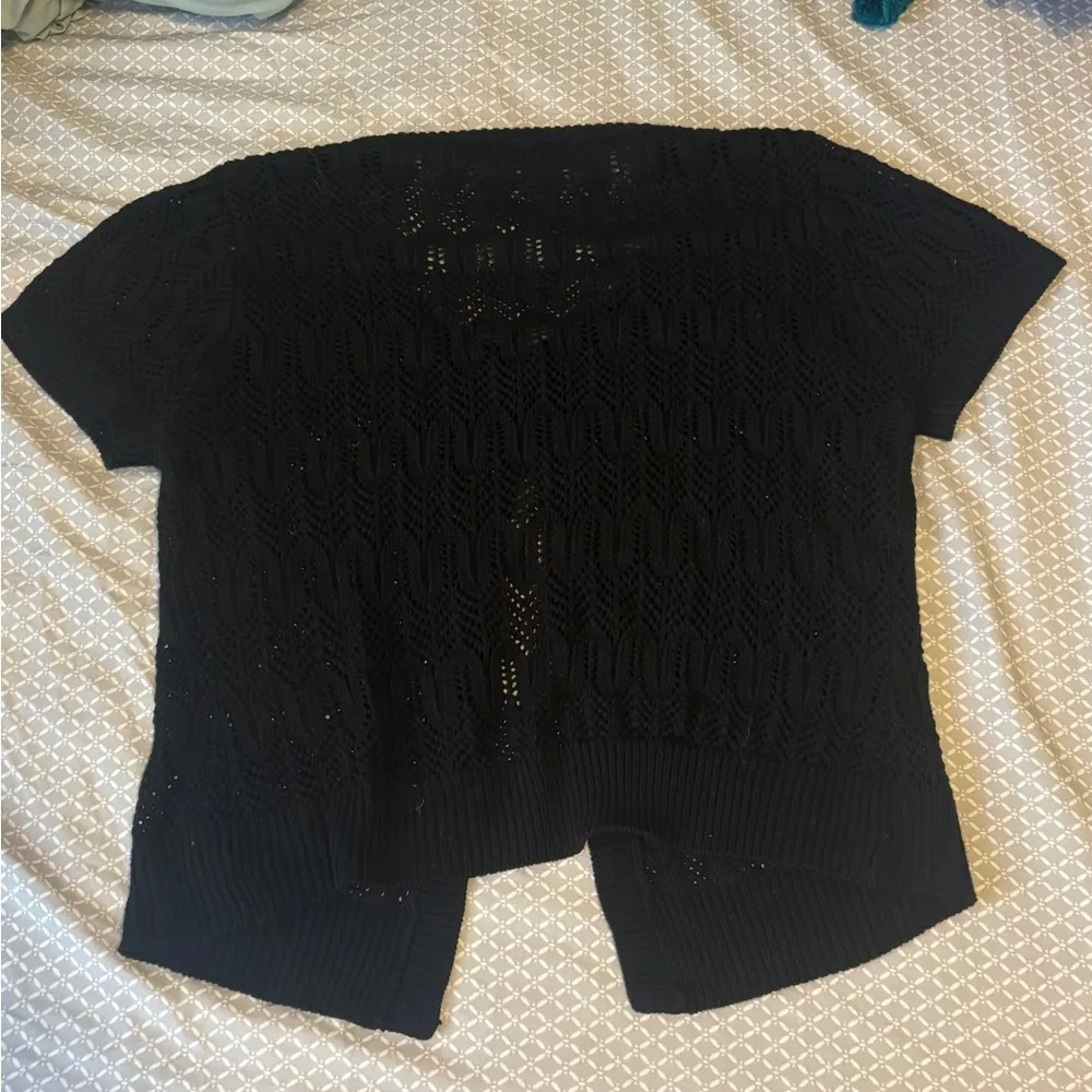 Black Short Sleeve Sweater Size M - Image 4
