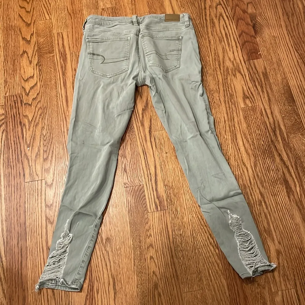EUC American Eagle army green super stretch jeans - Image 5