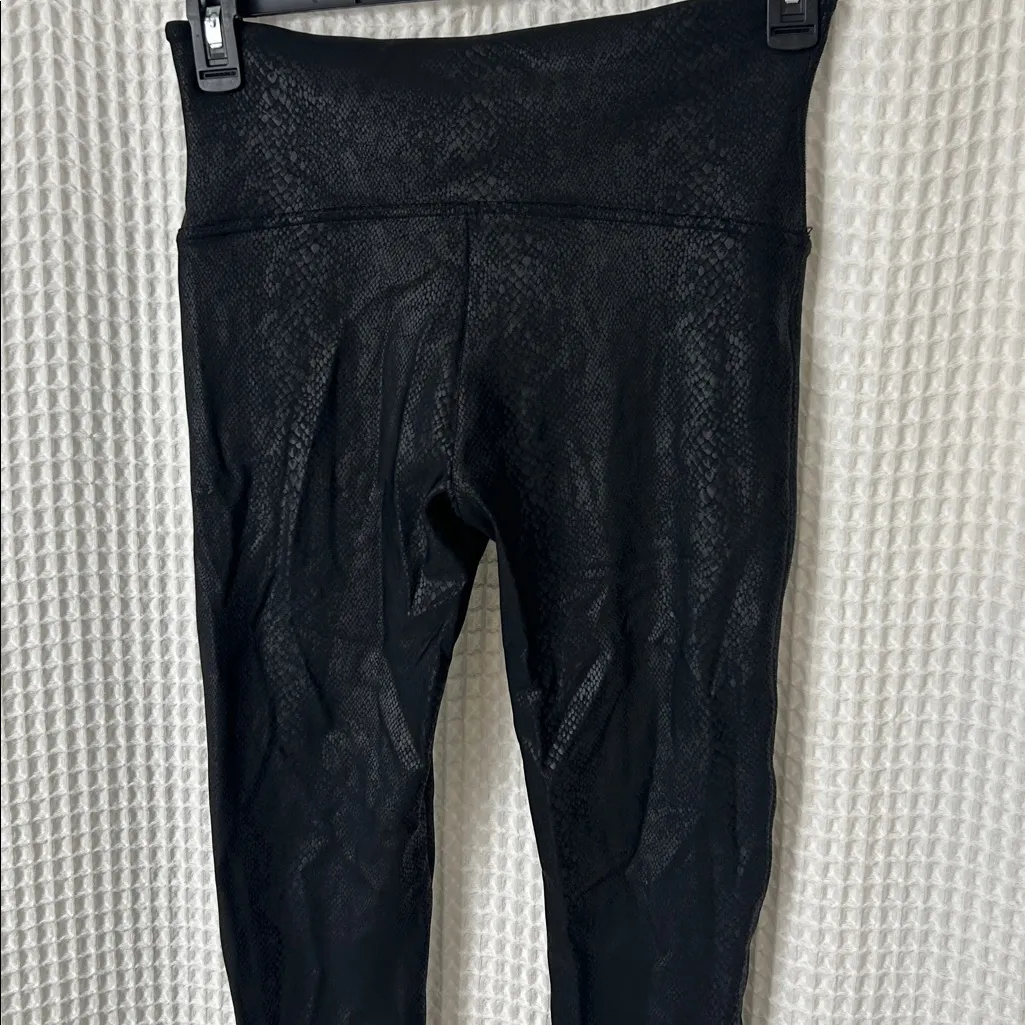 SPANX Black Faux Leather Leggings Pants Animal Snake Print Size XL - Image 8