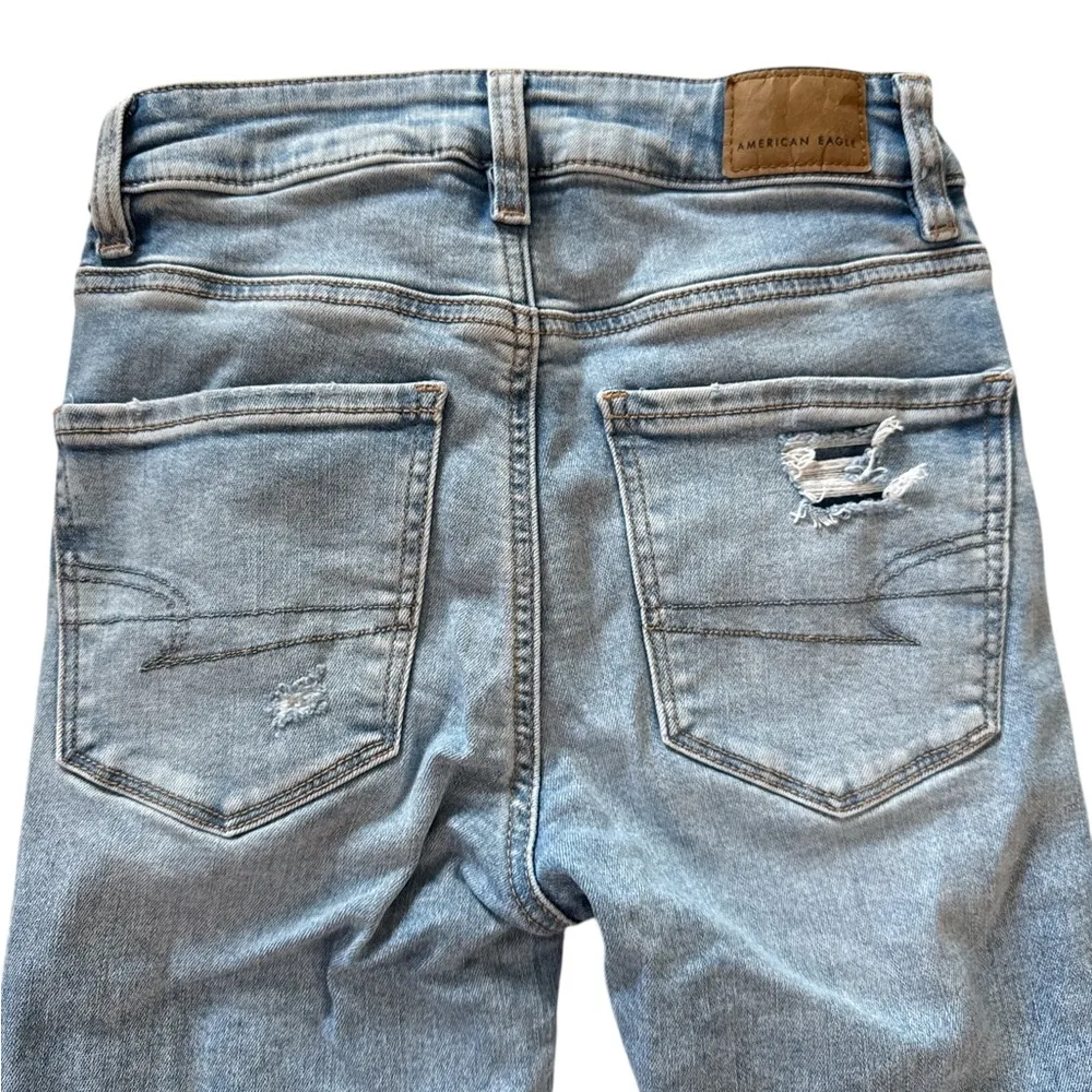 American Eagle High-Rise Distressed Light Wash Skinny Jeans Womens Size 00 Short - Image 10