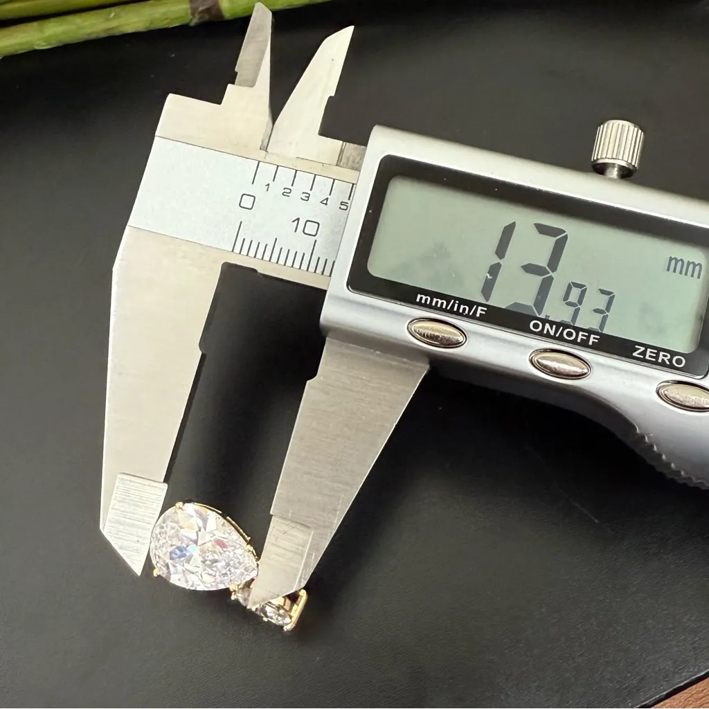 Stunning Clear CZ Cubic Zirconia Round/Pear Teardrop Gold - Image 12