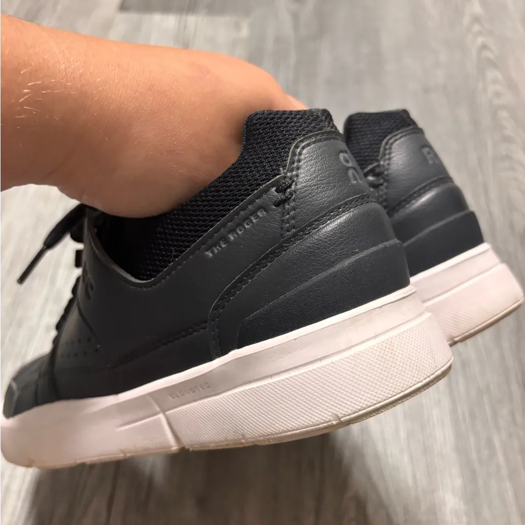 On Cloud The Roger Clubhouse Sneaker Black Size 9.5 - Image 6