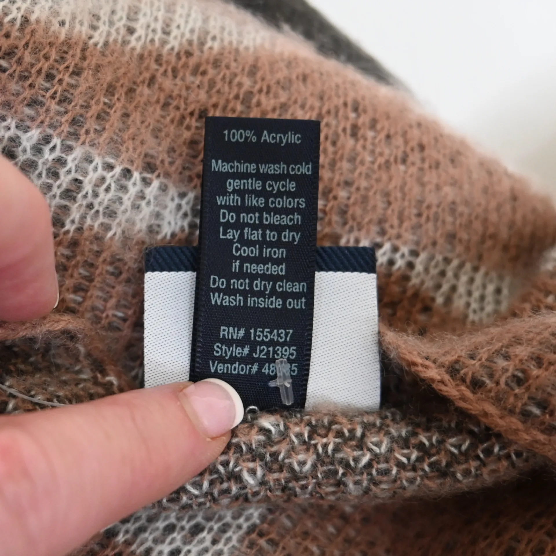 Daytrip Women's S Aztec Print Sweater - Image 8