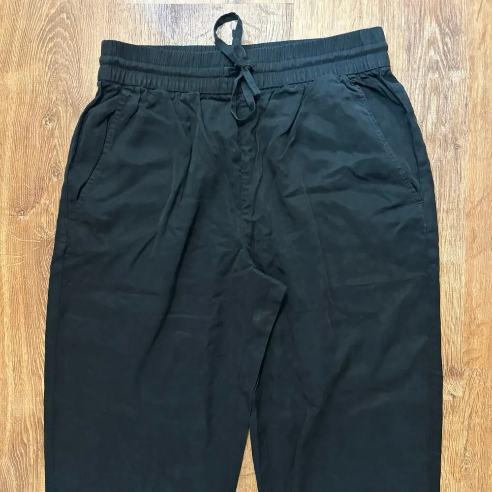 NWOT Everlane The Tapered Pant in Butterlite In Black Size Small - Image 5